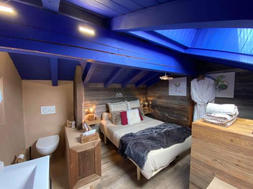 Foto de una habitación de Casas y chalets Le Petit Nid d&amp;#039;amour