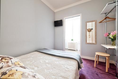 Foto de una habitación de Hôtel Le Saphir