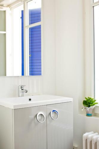 Foto de una habitación de Hôtel Le Saphir