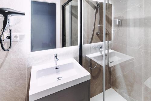 Foto de una habitación de GBH Hotel-Apartamentos Estrella de Mar