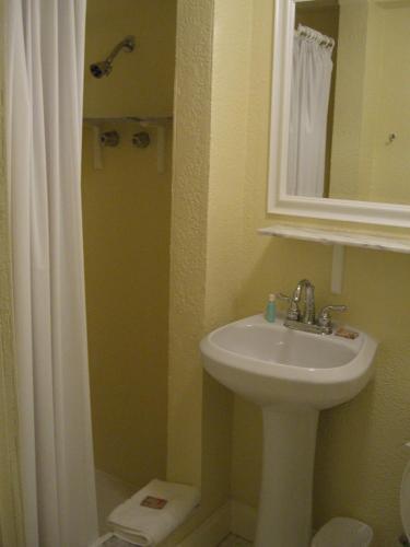 Foto de una habitación de Sea Dell Motel - Marathon