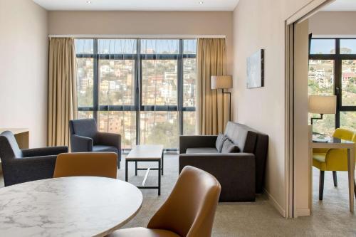 Foto de una habitación de Radisson Serviced Apartments Antananarivo City Centre