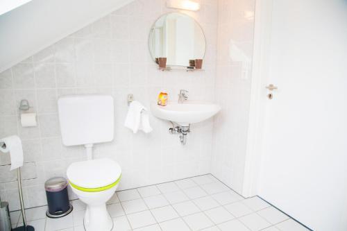 Foto del baño de Hotel-Restaurant Föhren-Hof