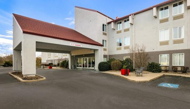 Foto de Hotel Red Roof Inn PLUS+ Boston - Logan