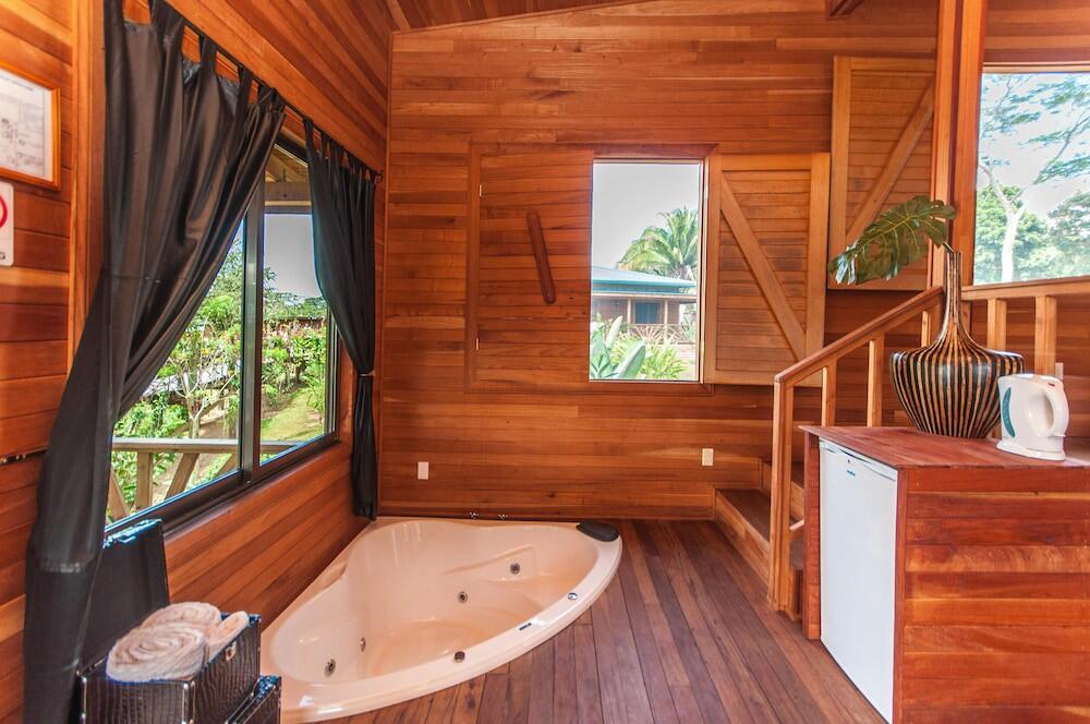 Lodges Dream Valley Belize, Teakettle Village