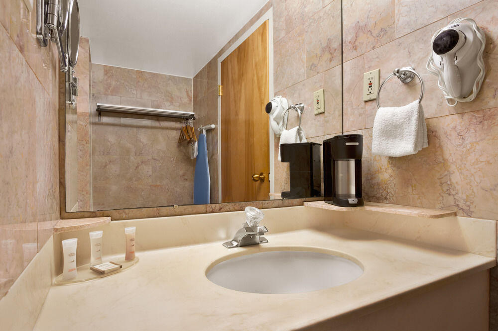 Foto de una habitación de Oh St Joseph Resort Hotel