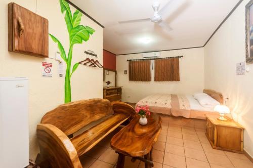 Foto de una habitación de Cadillac Rock Beach Hotel