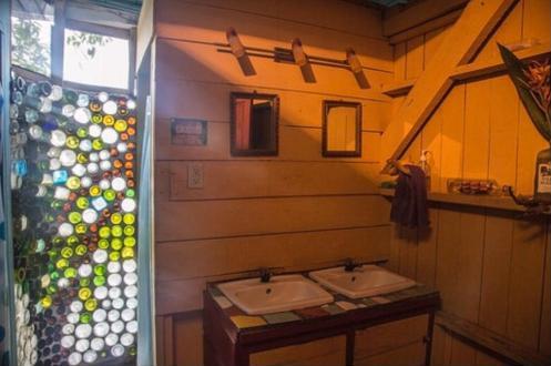 Room – Anda Di Hows Hostel