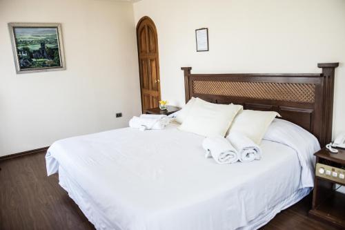 Foto de una habitación de AVANTI HOTEL &amp;amp; CONVENTION CENTER