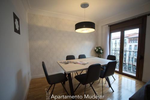 Foto de una habitación de Apartamentos Plaza del Torico Teruel