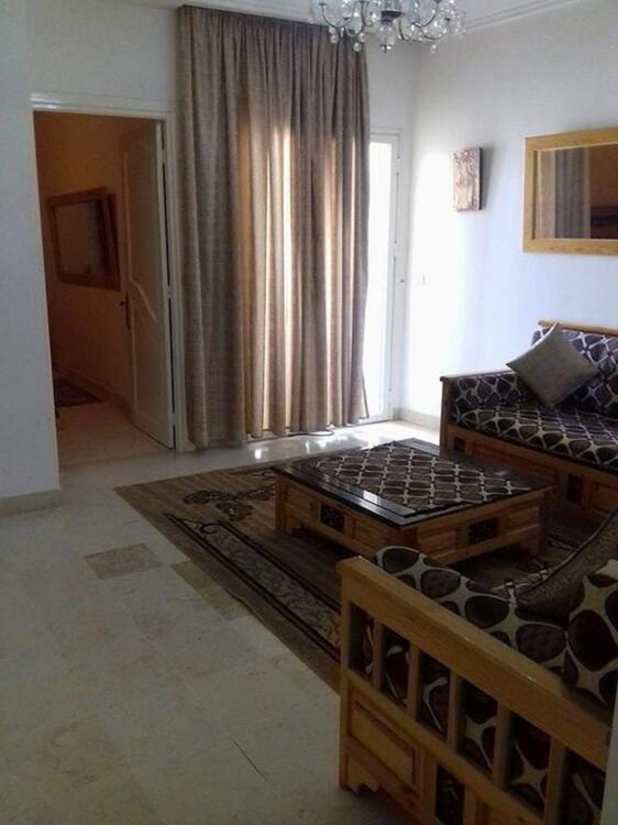 Foto de una habitación de Casas y chalets Benzineb Immo Cité Khadra