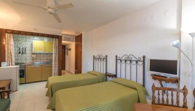 Foto de APARTAMENTOS CHINASOL (OFERTAS)