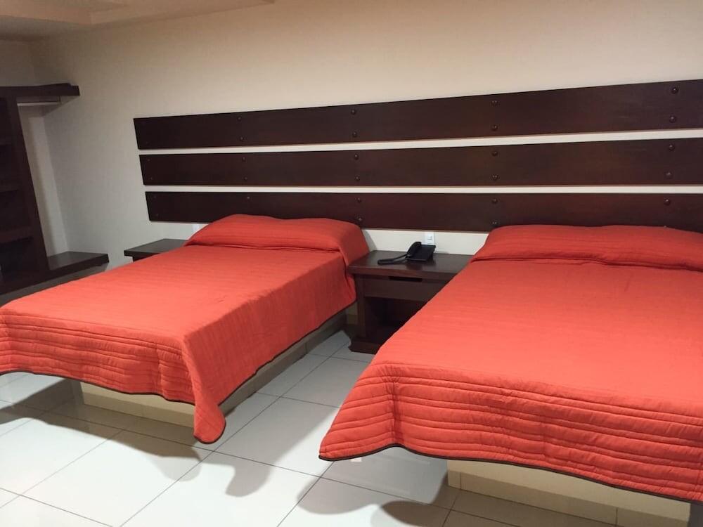 Photo – Hotel Inglés