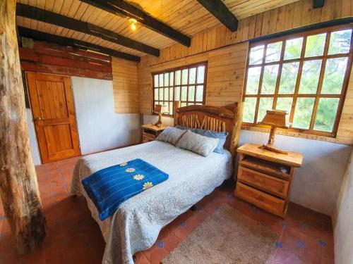 Foto de una habitación de Casas y chalets Mountain Cabin with Volcano Views