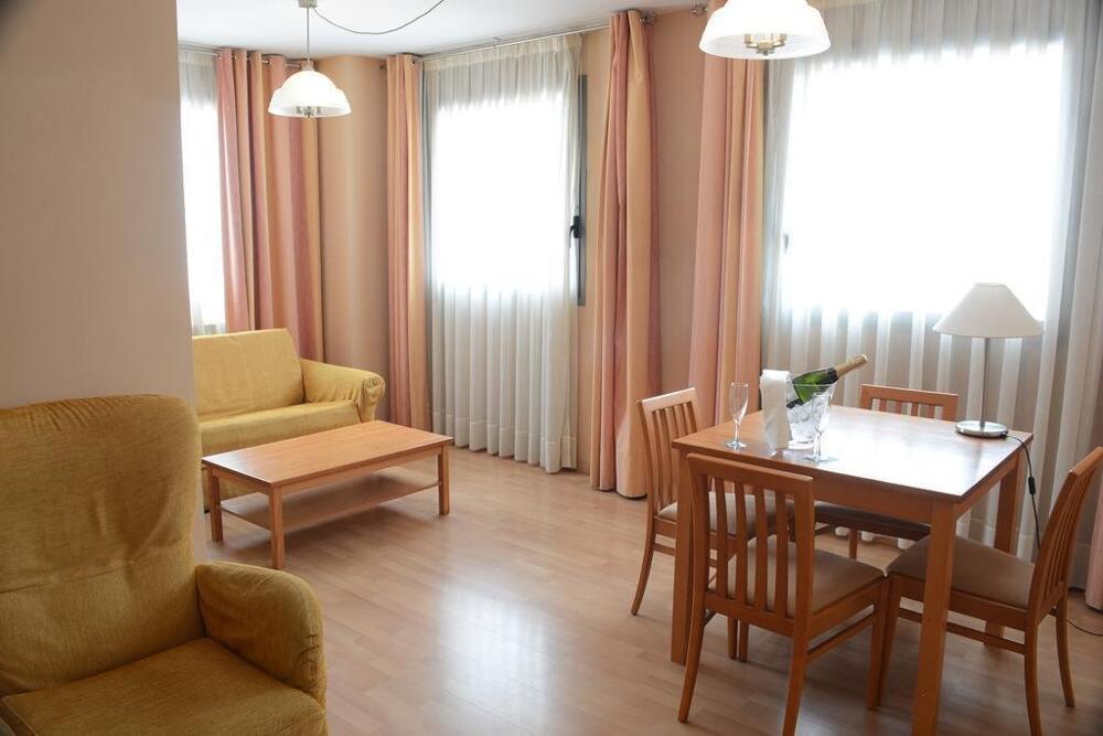 Foto general de Aparthotel Huesca