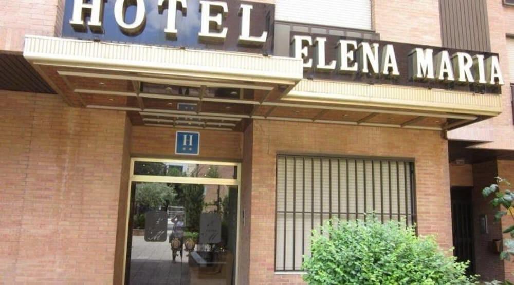 Foto del exterior de Hotel Elena María