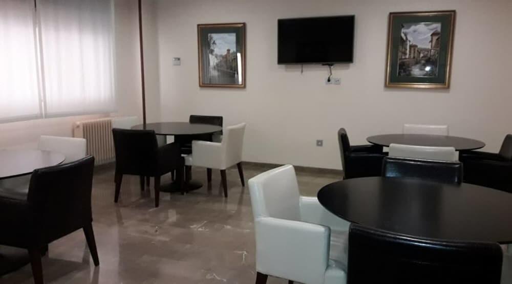 Foto de los servicios de Hotel Elena María