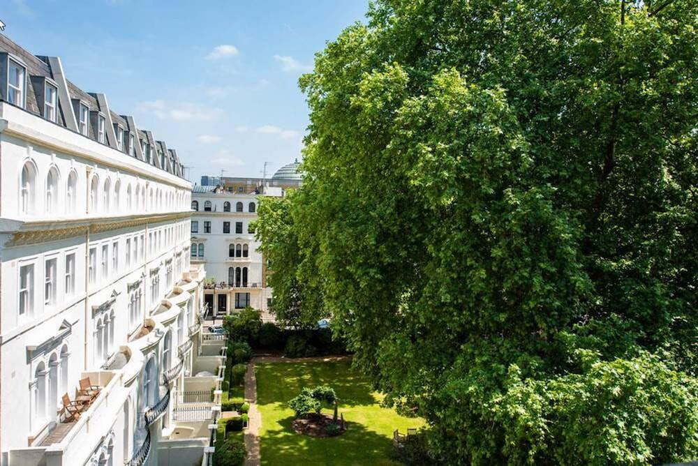 Foto del exterior de Garden Court Hotel
