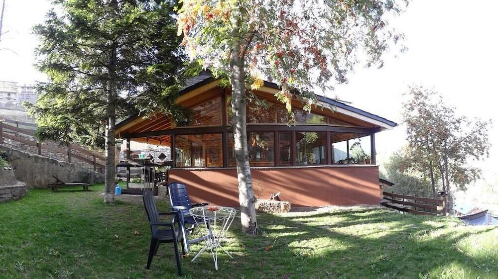 Foto del exterior de Albergue Xalet Refugi Pere Carné