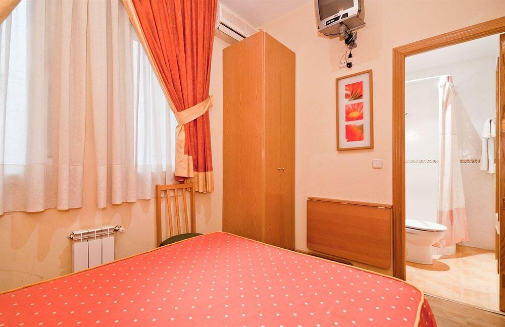 Foto de una habitación de Hostal Oporto