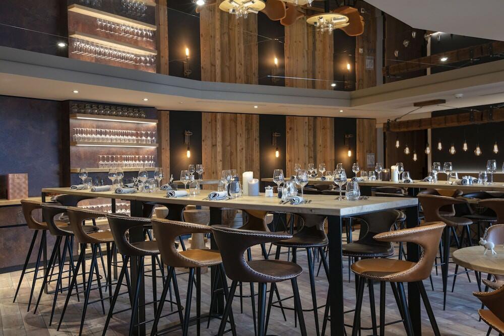 Foto de restauración de Hôtel Grandes Rousses