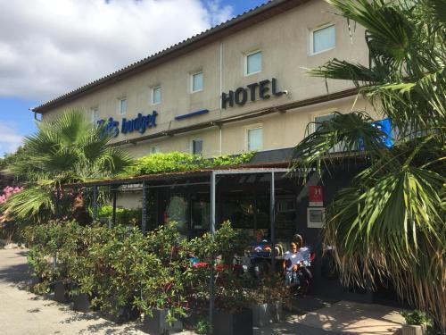 Foto del exterior de Hotel ibis budget Carcassonne La Cité