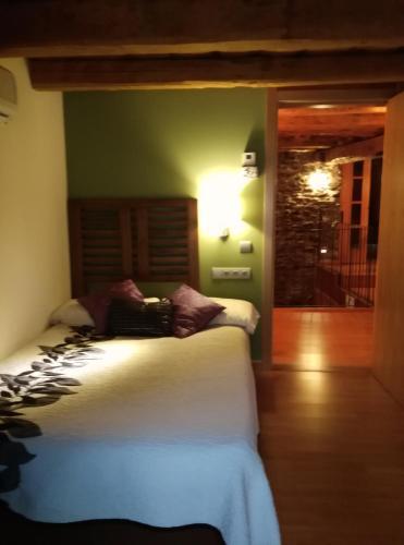 Foto de una habitación de Hotel Masia d&amp;#039;en Valentí