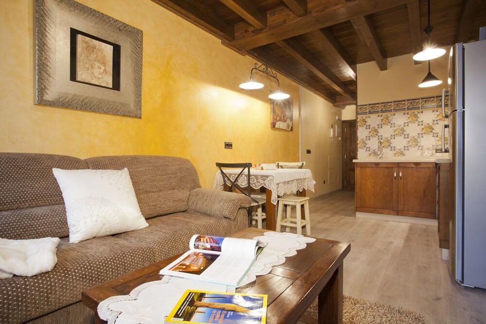 Foto de una habitación de Apartamentos El Aramo Asturias
