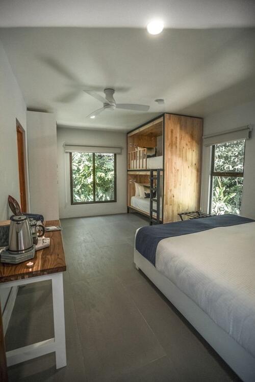 Foto de una habitación de Nya Hotel