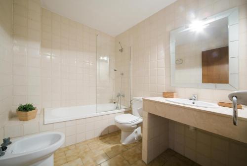 Foto del baño de Apartamentos Bali Orange Costa
