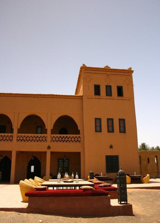 Foto del exterior de Hotel Kanz Erremal