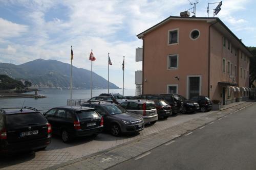 Foto del exterior de Hotel Elena