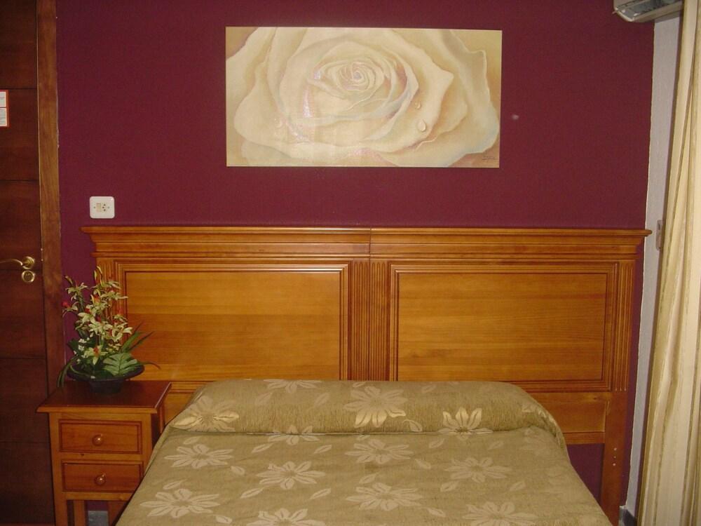 Room – Hostal Cabrera
