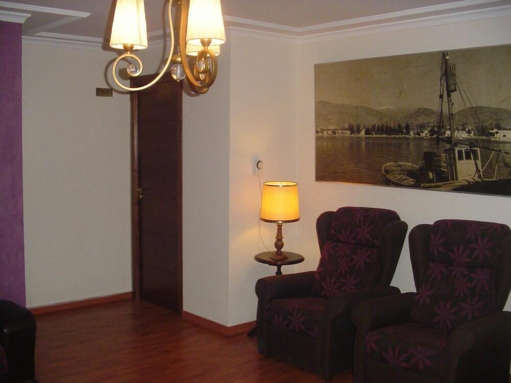 Common areas – Hostal Cabrera