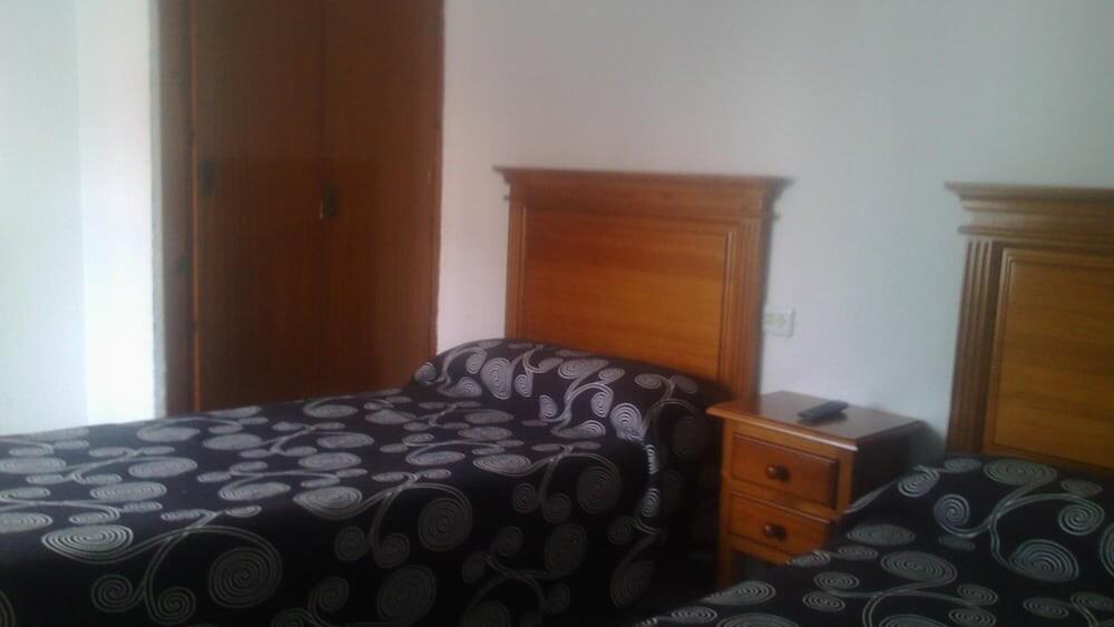 Room – Hostal Cabrera