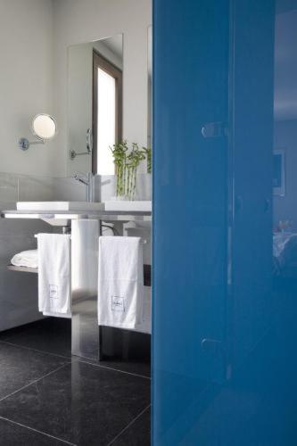 Foto del baño de Hotel El Raset