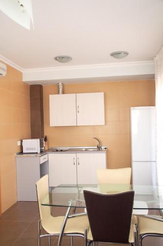 Foto de una habitación de Apartamentos RealRent Peñon Beach
