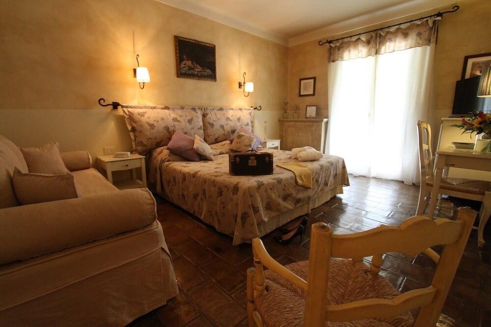Foto de una habitación de Hotel du Moulin d&amp;#039;Aure