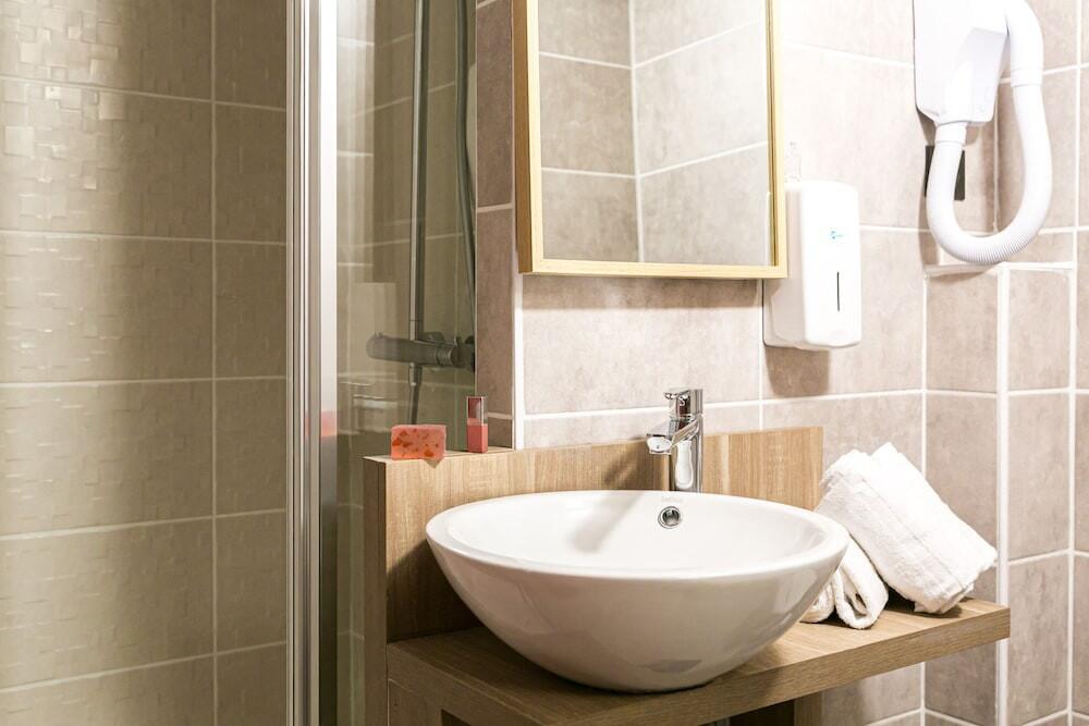 Foto de una habitación de Hôtel du Pont