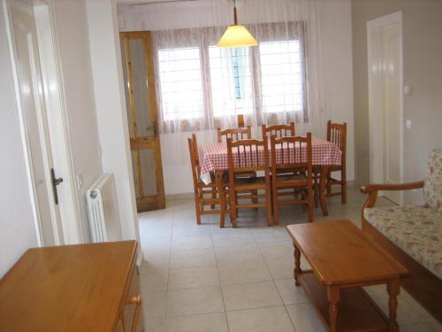 Foto de una habitación de Apartamentos Can Torrents