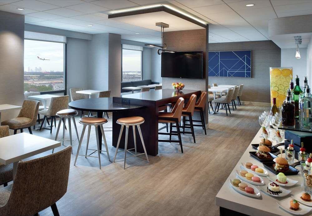 Foto de restauración de Hotel Atlanta Airport Marriott