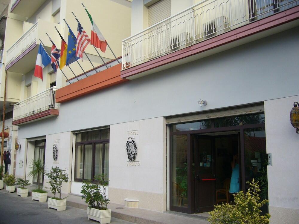 Foto del exterior de Hotel Virgilio