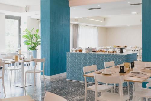 Foto de restauración de Hotel Holiday Sport &amp;amp; Relax