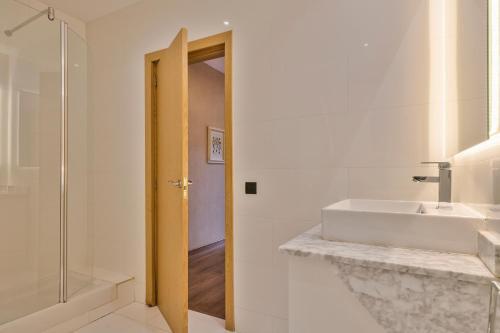 Foto del baño de Midtown Luxury Apartments by Sweet Inn