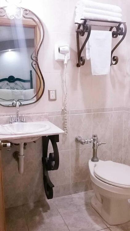 Foto del baño de Hotel Hacienda los Narcisos