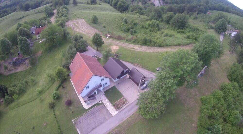 Foto del exterior de Apartments and Rooms Krizmanic