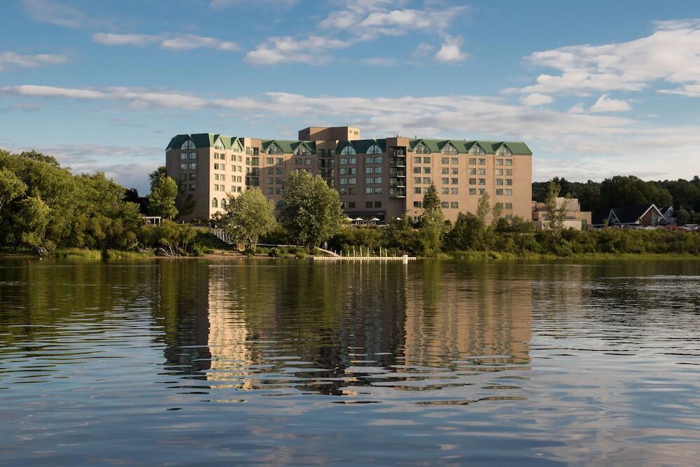 Foto del exterior de Delta Hotels by Marriott Fredericton
