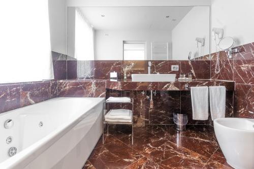 Foto del baño de Hotel Michelangelo
