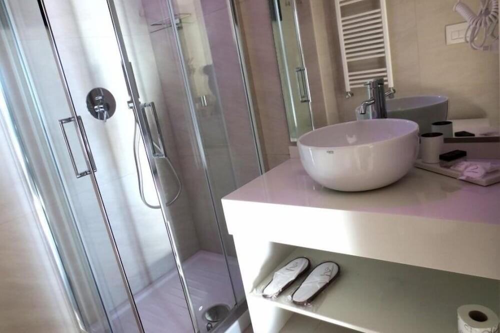 Foto del baño de Gatto Bianco Le Terrazze