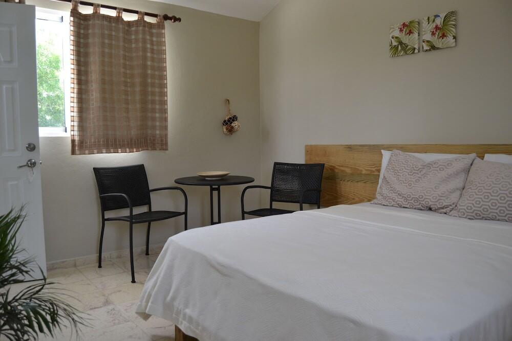 Foto de una habitación de Hotel Paradise Island Beach Resort